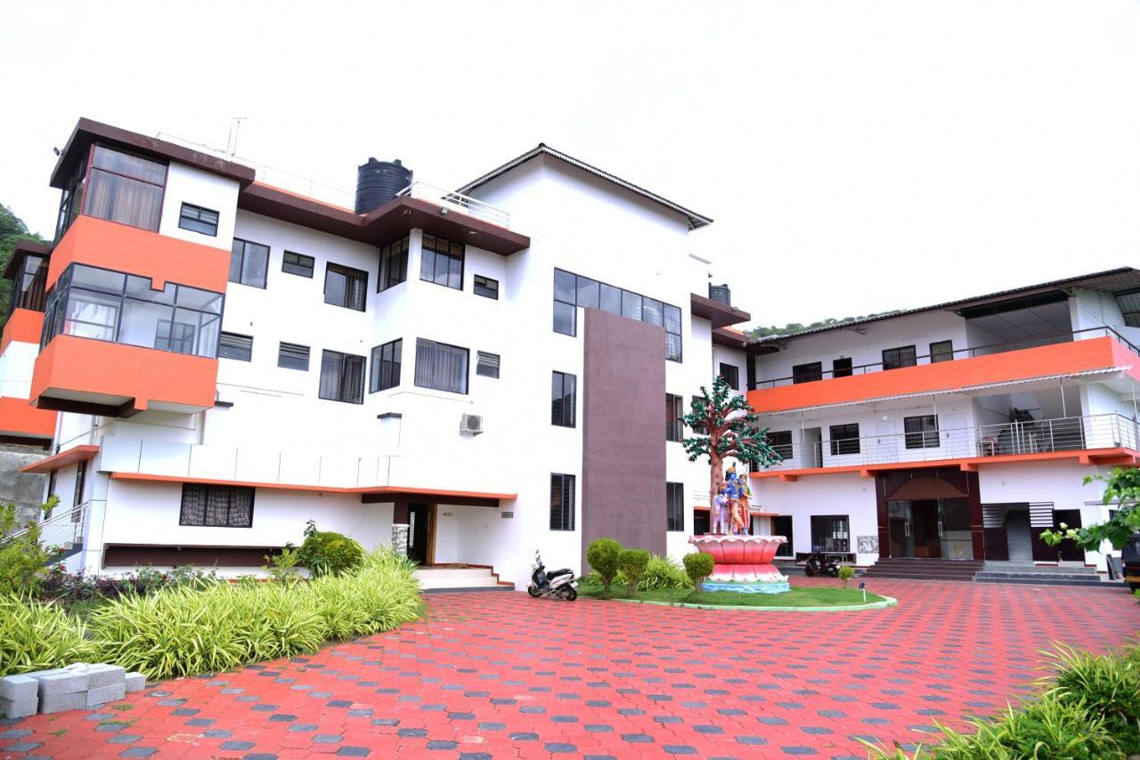 Nirvana Holistic Living Varagampadi Bagian luar foto